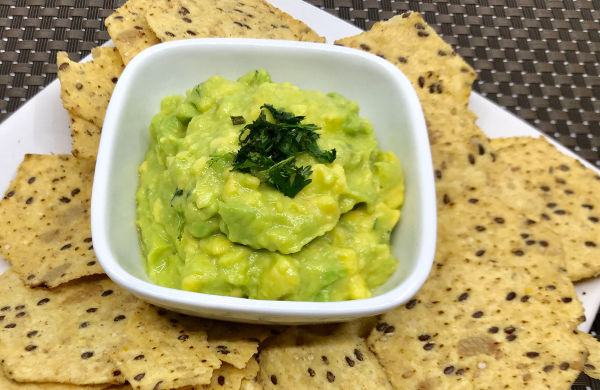 Receta de Guacamole rápido facil y con pocos ingredientes - RecetasFusion